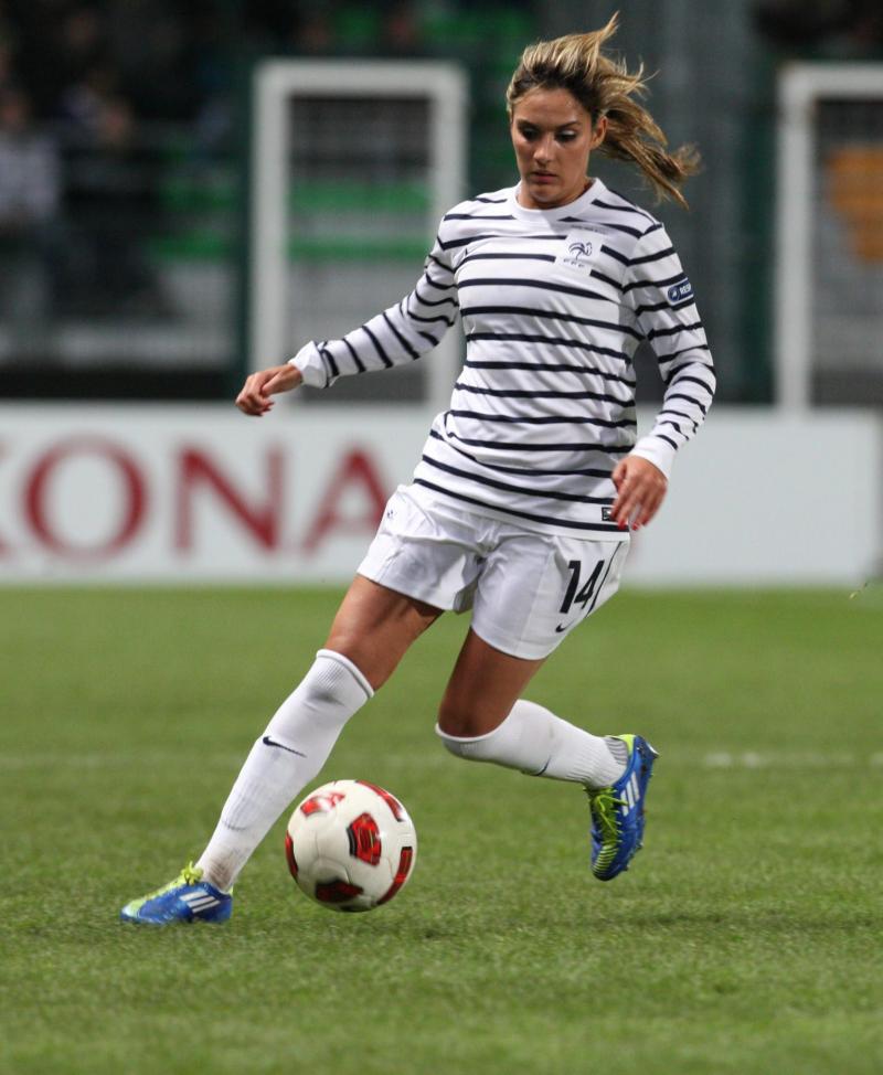 h-4-2640128-1321525621